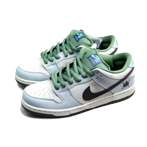 Nike Dunk Low Premium SB Maple Leaf for sale - Image 2