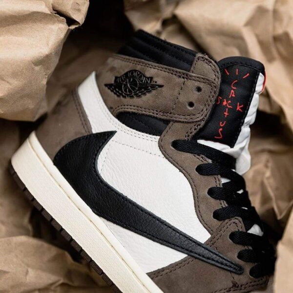 Travis Scott x Air Jordan 1 Retro High OG 'Mocha' - Image 7