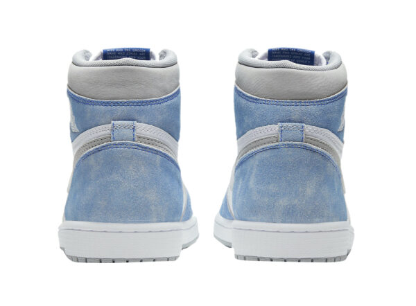 Air Jordan 1 Retro High OG Hyper Royal for sale - Image 9