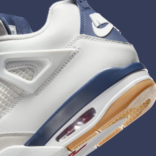 Nike SB x Air Jordan 4 “Navy” Releases March 2025 - Image 7